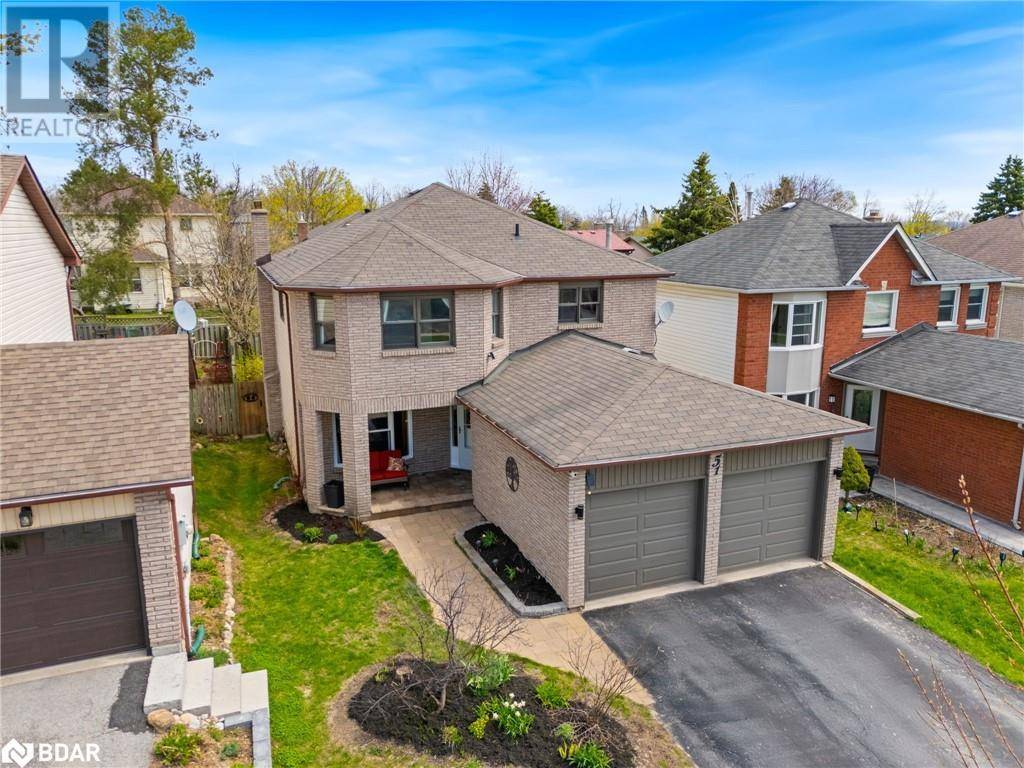Barrie, ON L4N6C1,51 SHAKESPEARE Crescent