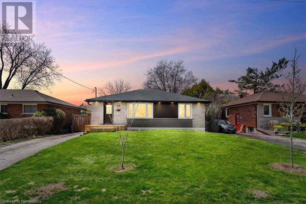 Burlington, ON L7P1E4,1272 DE QUINCY Crescent