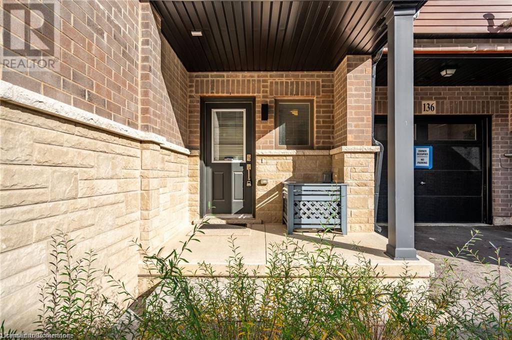 Stoney Creek, ON L8J0M6,61 SOHO ST #136