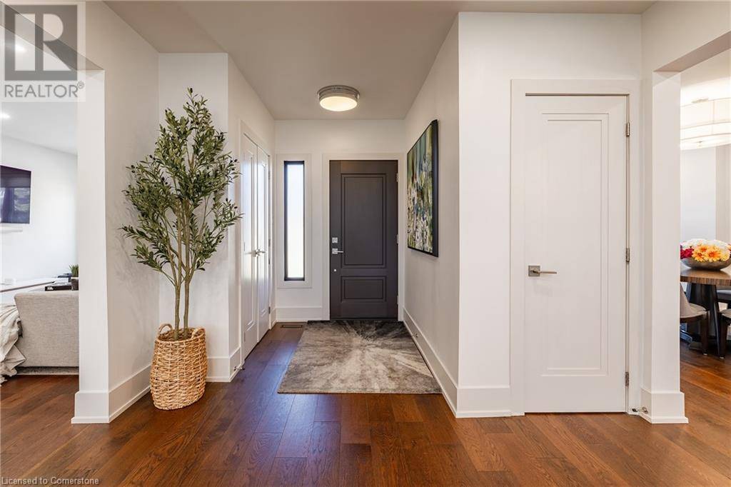 Oakville, ON L6M2N7,1036 MASTERS Green