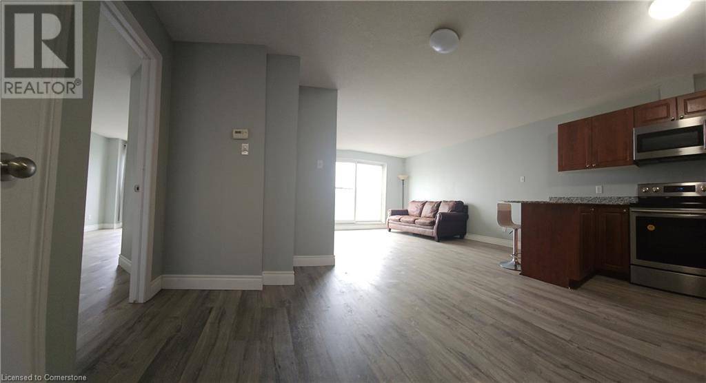 Hamilton, ON L8P2Z6,135 JAMES ST South #1110