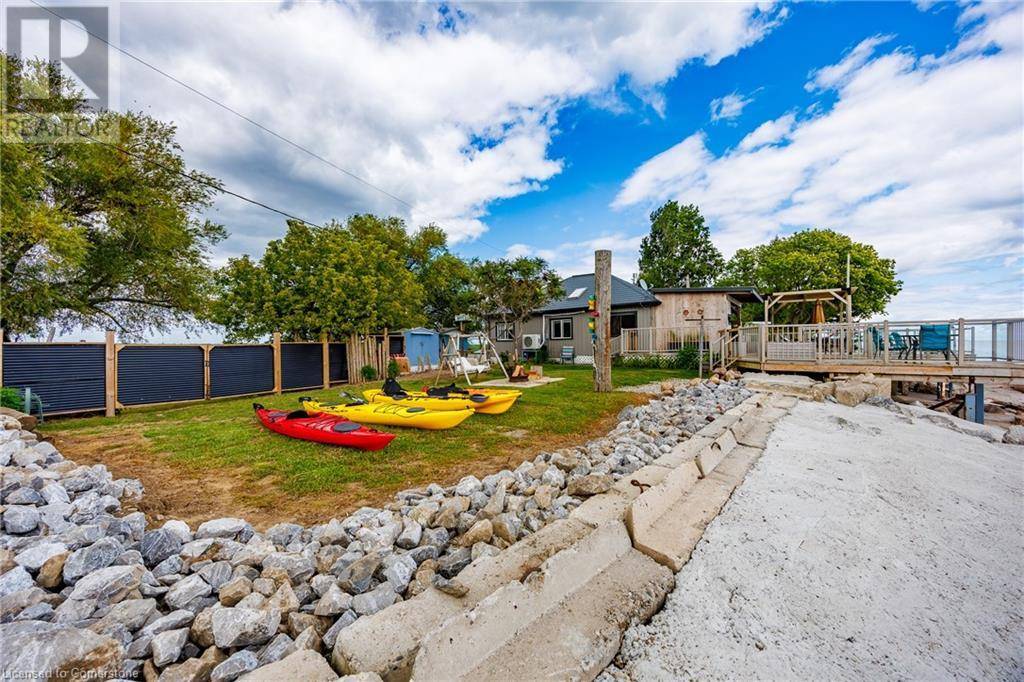 Port Rowan, ON N0E1M0,221-223 HASTINGS DR