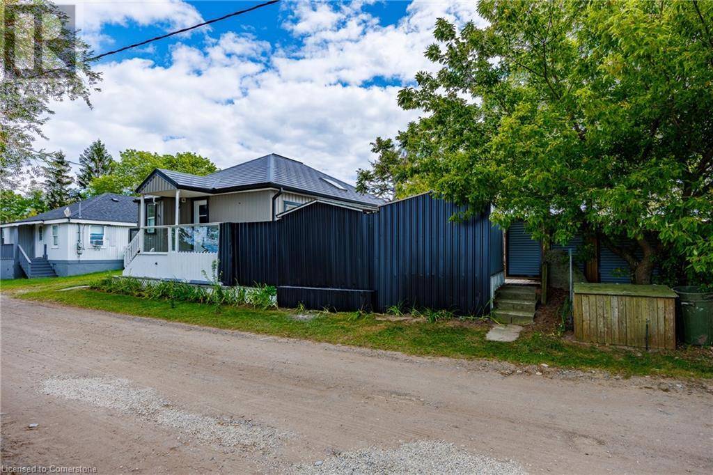 Port Rowan, ON N0E1M0,221-223 HASTINGS DR
