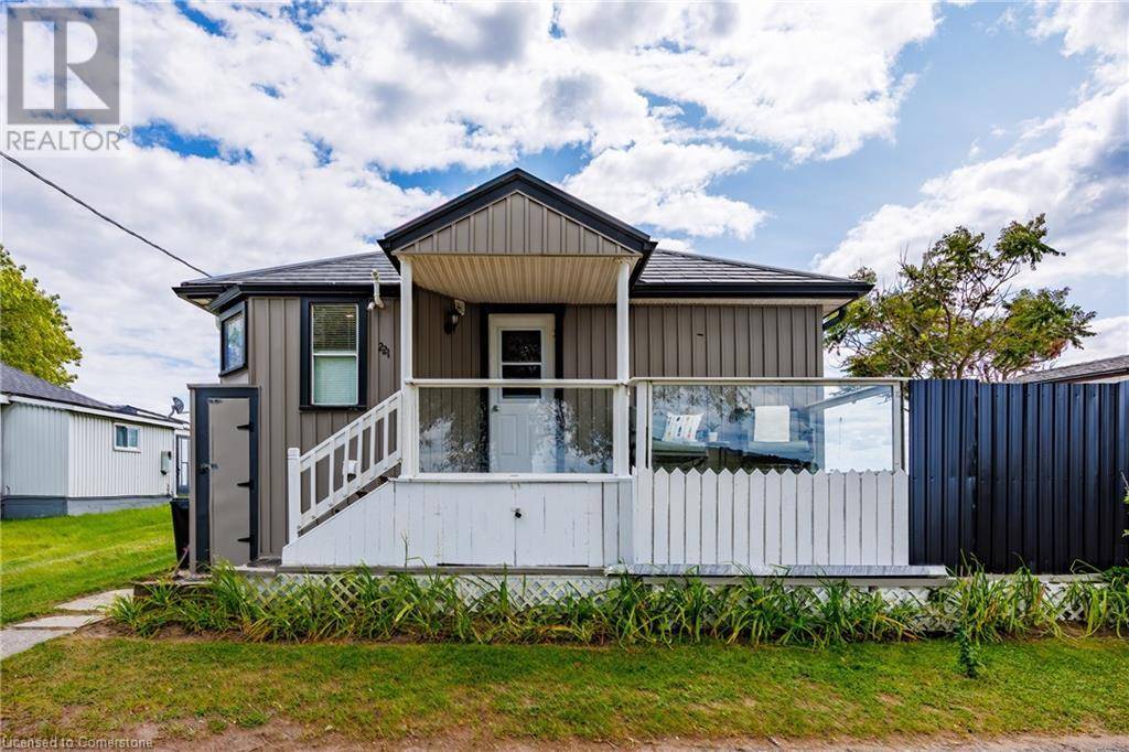 Port Rowan, ON N0E1M0,221-223 HASTINGS DR