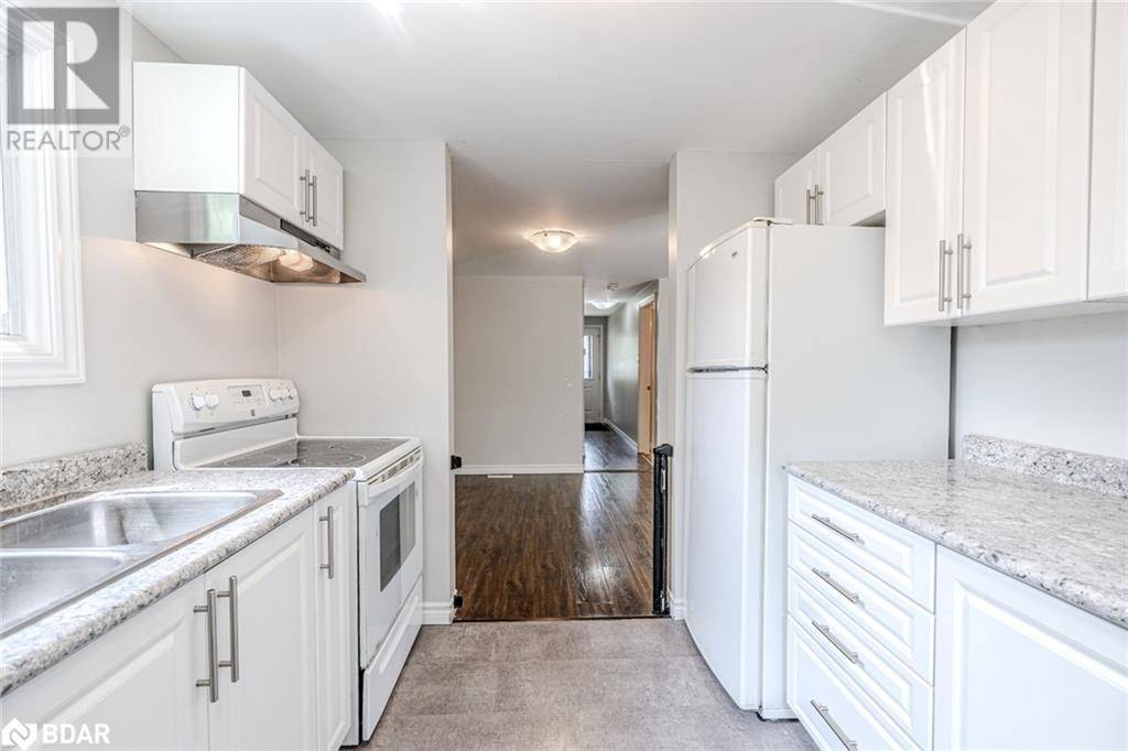 Barrie, ON L4M6C7,39 LAURIE CRES #1