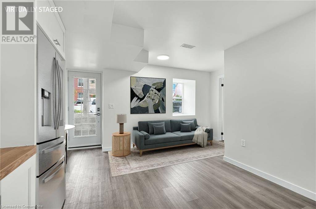 Hamilton, ON L8N2R3,111 WELLINGTON Street S