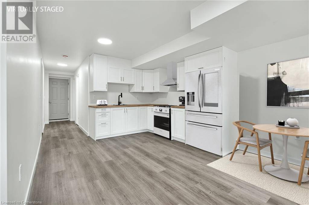 Hamilton, ON L8N2R3,111 WELLINGTON Street S