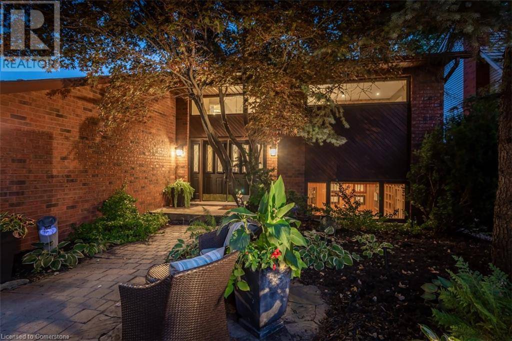 Burlington, ON L7P4T9,1351 HAZELTON Boulevard