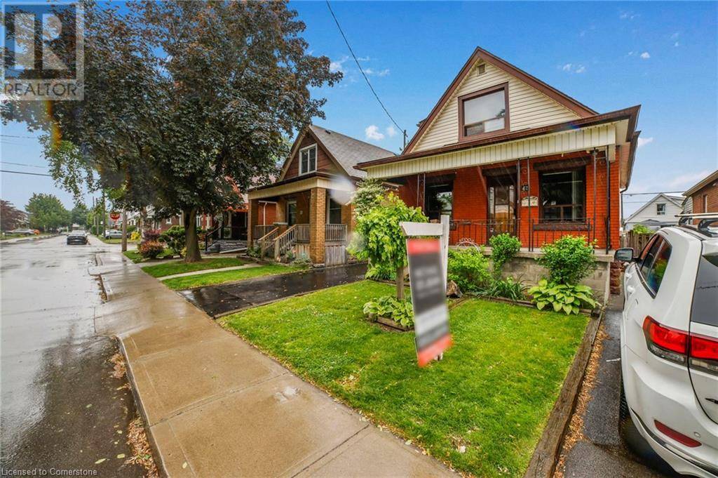Hamilton, ON L8H5B1,67 COPE Street