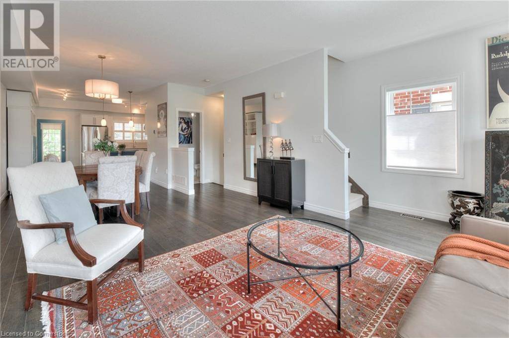 Kitchener, ON N2H0B2,348 LOUISA Street