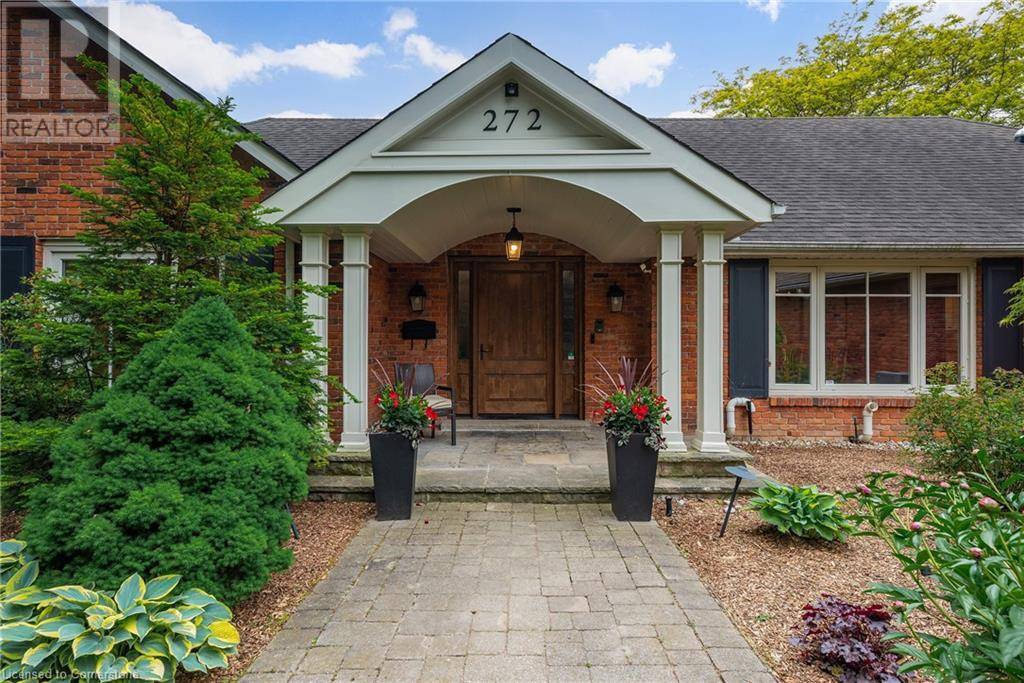Oakville, ON L6J4V5,272 MAPLE GROVE Drive