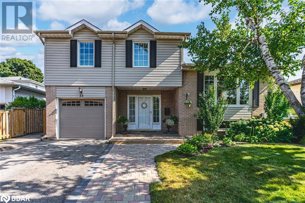 Barrie, ON L4M5H8,33 PORTER Crescent