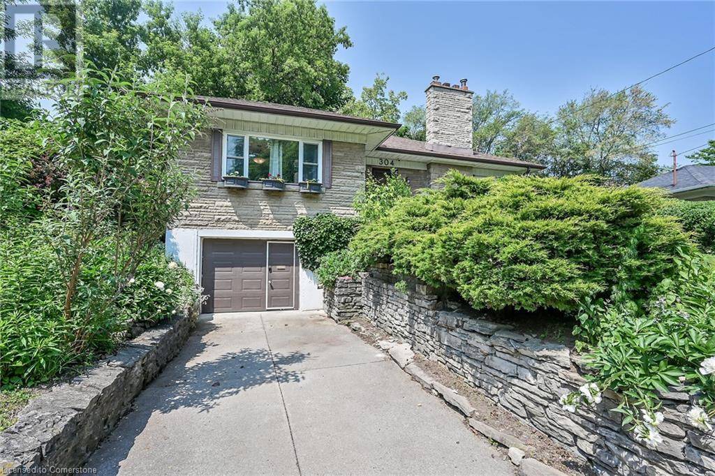 Hamilton, ON L8K3M3,304 GLENHOLME Avenue