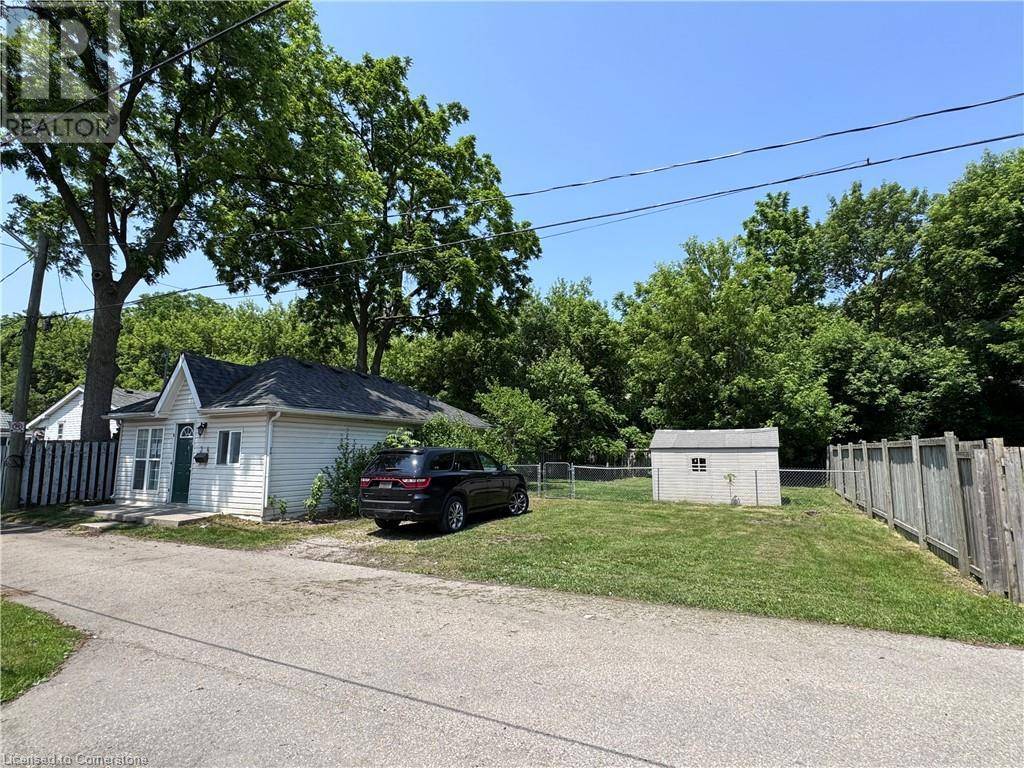 Brantford, ON N3S4Y6,34 BROCK Lane