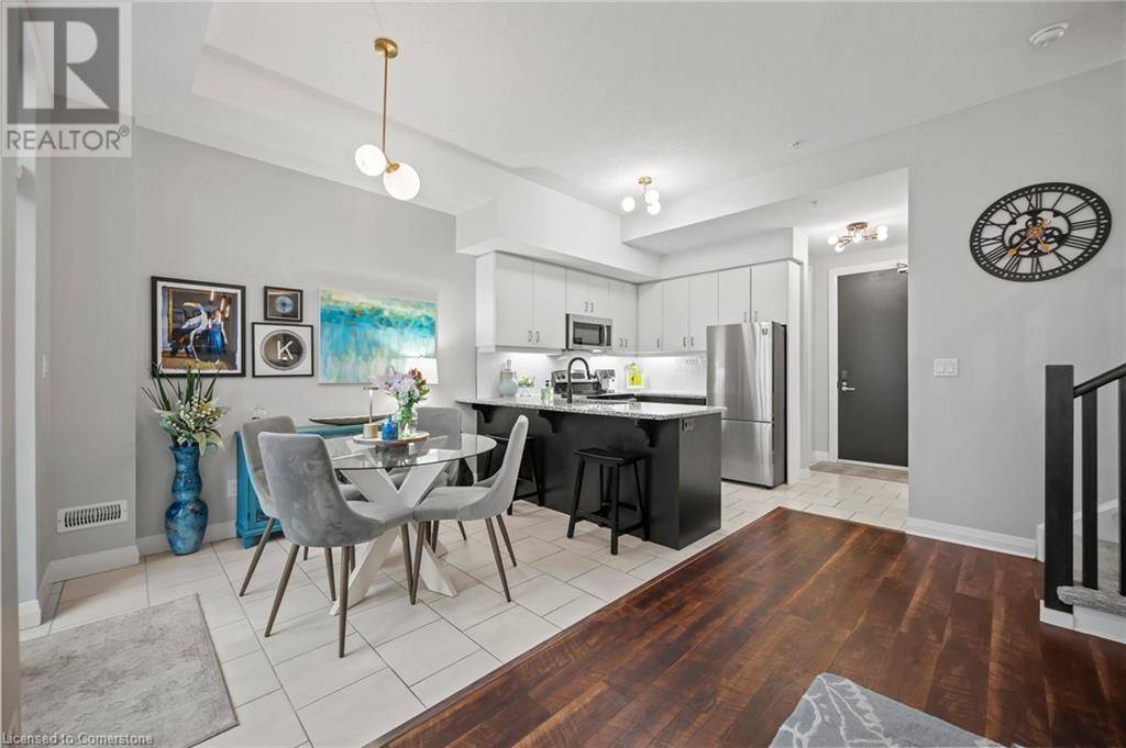 Guelph, ON N1E0P5,53 ARTHUR ST South #AT6