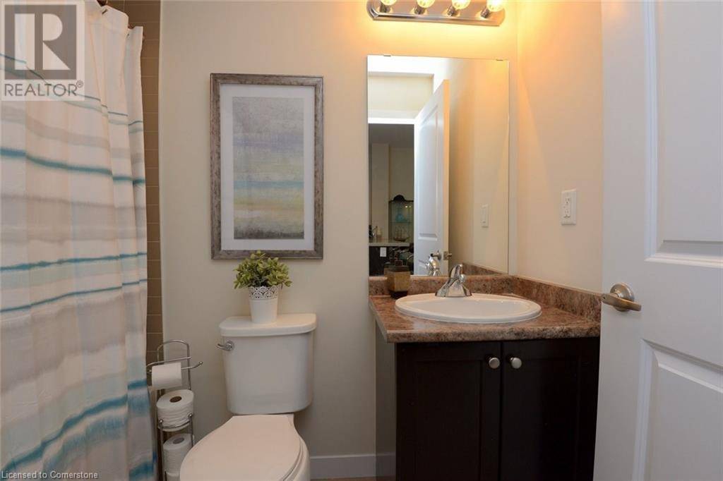 Hamilton, ON L8P0B9,85 ROBINSON ST #1008