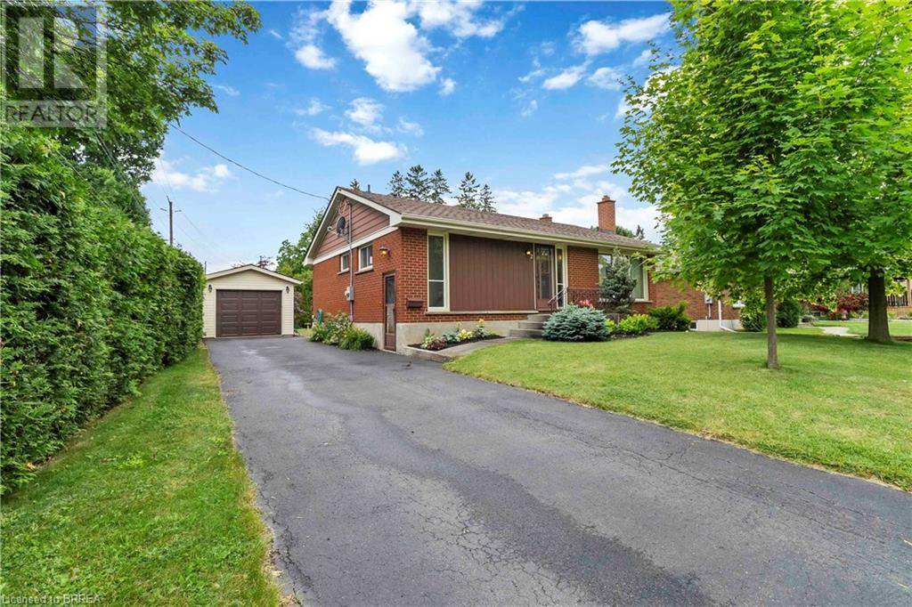 Brantford, ON N3R5M8,2 BARBARA Street