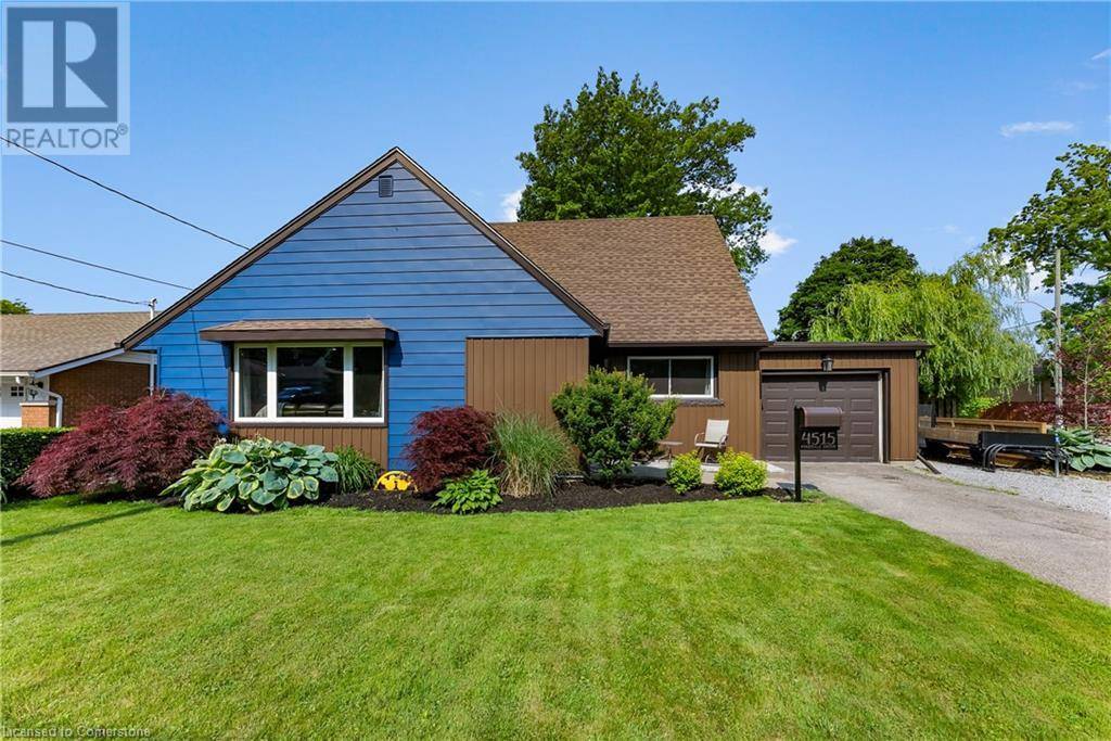 Niagara Falls, ON L2E6M6,4515 PINEDALE Drive