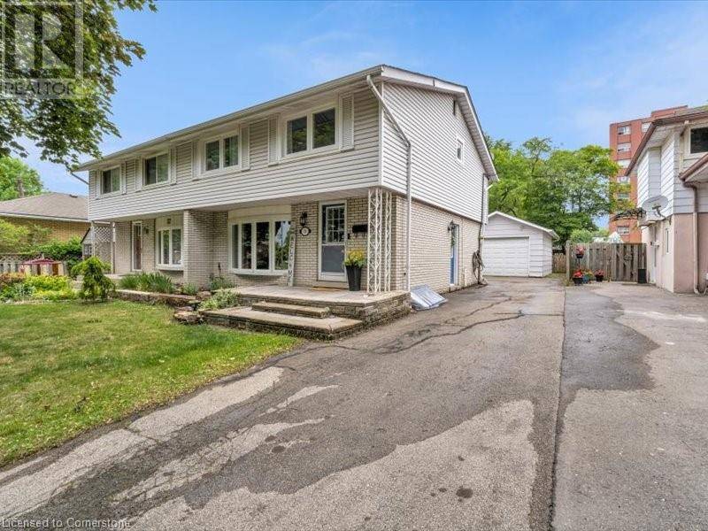 Hamilton, ON L9A2K4,39 MEADOWLARK Drive