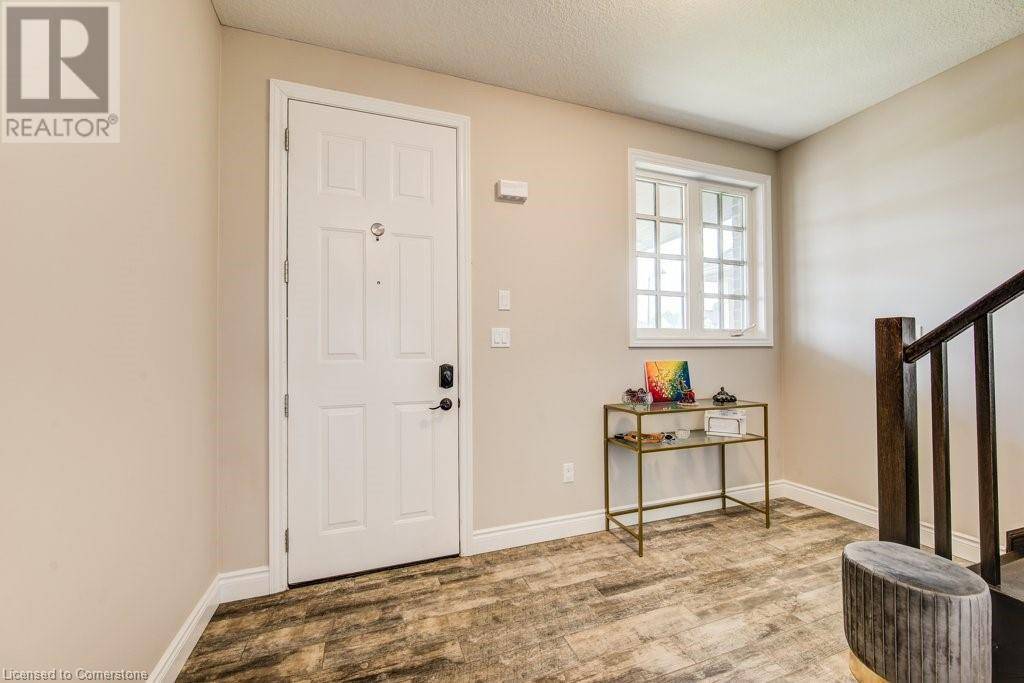 Elmira, ON N3B0B5,318 WILLIAM Street
