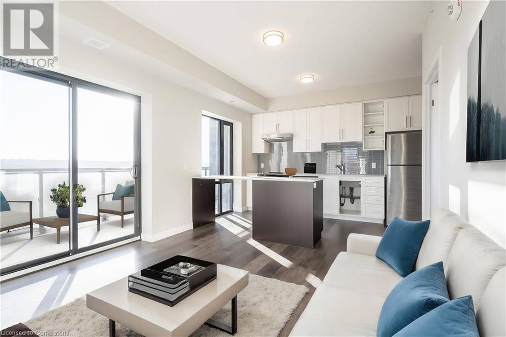 Hamilton, ON L8P0C6,15 QUEEN ST South #2014