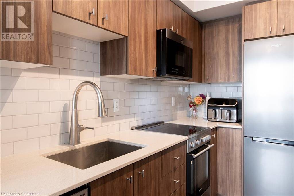 Kitchener, ON N2G0E4,15 WELLINGTON ST South #2804