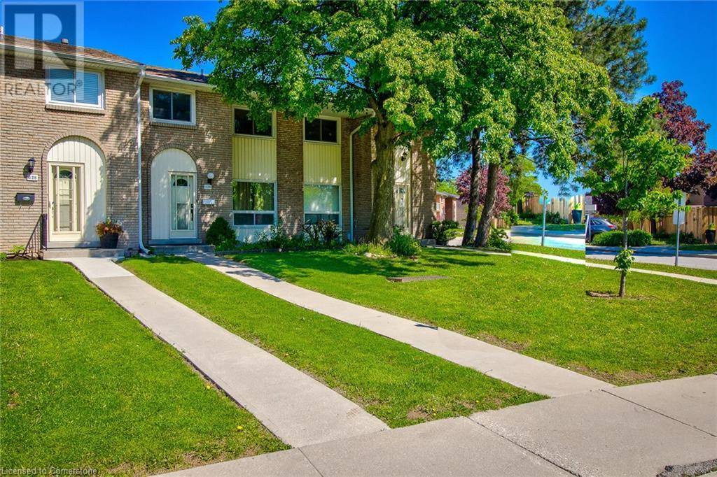 Hamilton, ON L8G3W1,151 East GATESHEAD CRES East #129