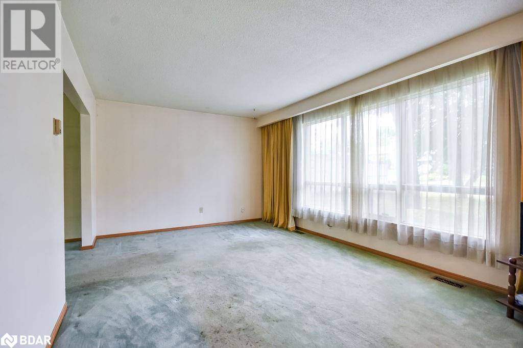 Barrie, ON L4N3N3,37 BROADMOOR Avenue