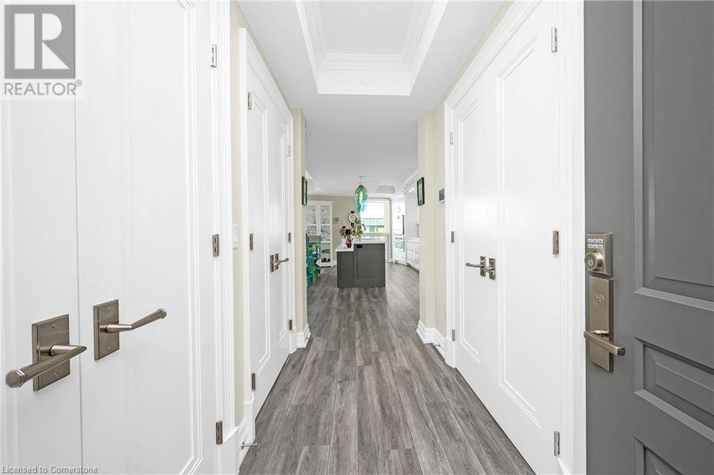 Burlington, ON L7R0G2,2060 LAKESHORE RD #1004