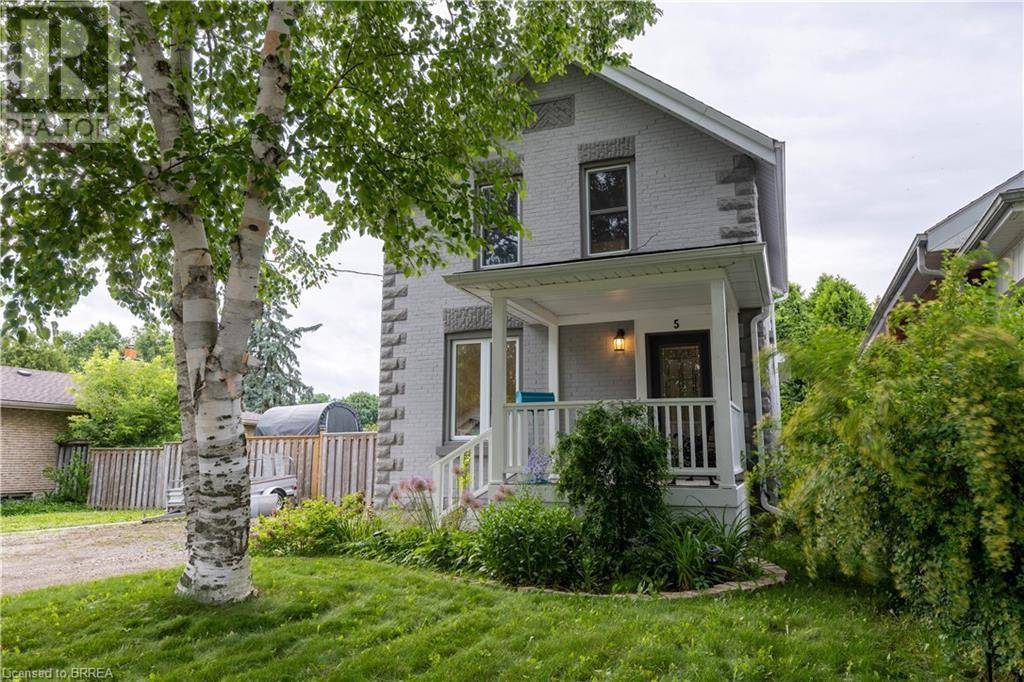 Paris, ON N3L1S3,5 WELLINGTON Street
