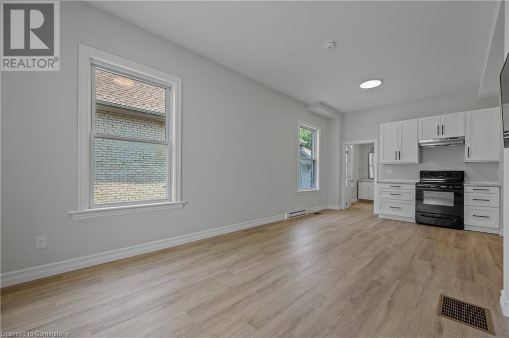 St. Thomas, ON N5R2A8,41 CHESTNUT Street