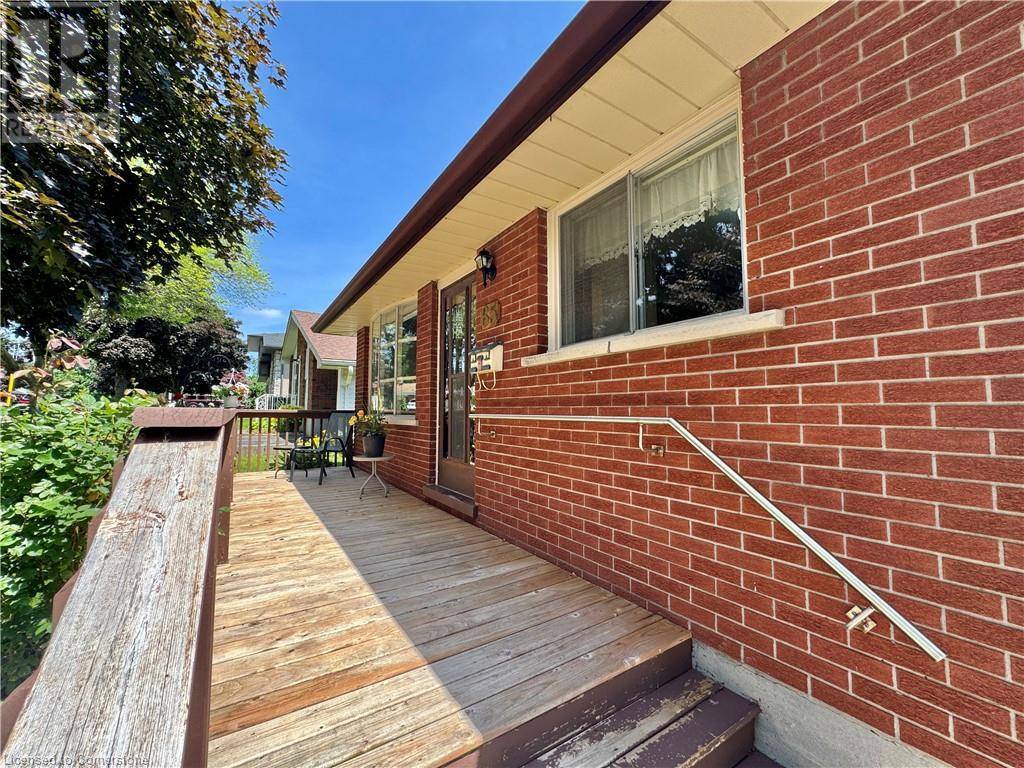 Cambridge, ON N1R4Z7,85 LOWREY Avenue S