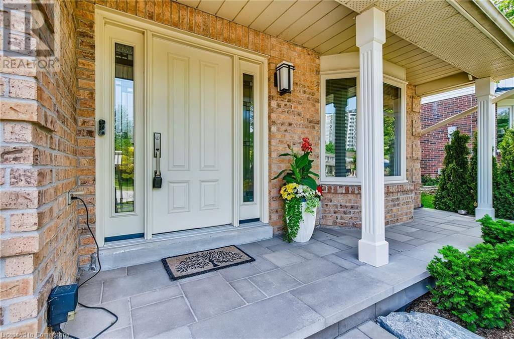 Burlington, ON L7P4N5,2174 BADER Crescent