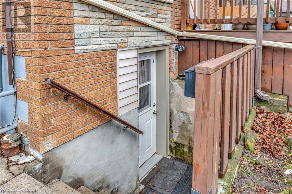 St. Catharines, ON L2R2H1,82 ALBERT Street