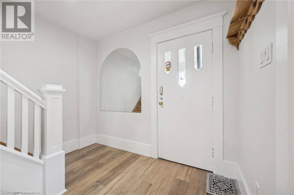 Kitchener, ON N2G1Y5,180 DAVID Street