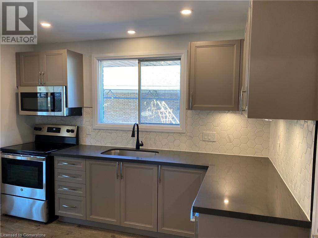 Hamilton, ON L8E3J7,51 HIGHRIDGE AVE #1