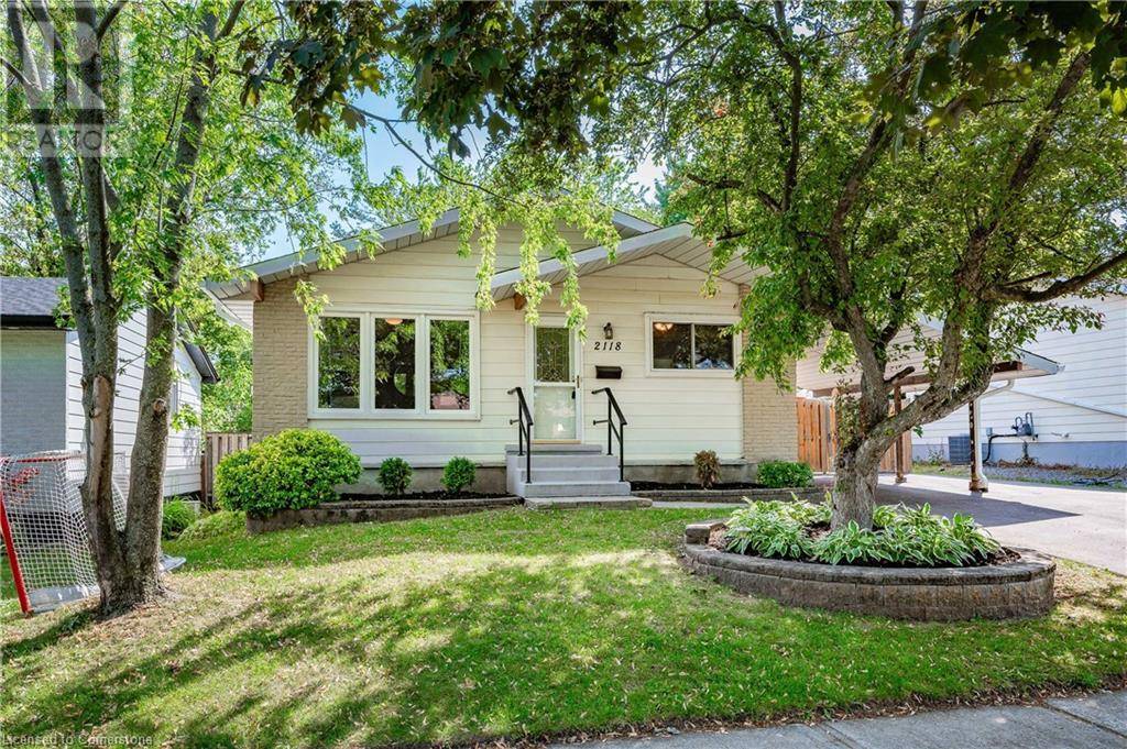 Burlington, ON L7P1Z3,2118 CAVENDISH Drive