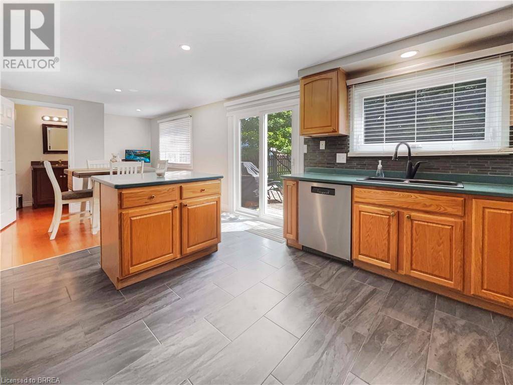 Brantford, ON N3P1B5,31 COULBECK Road