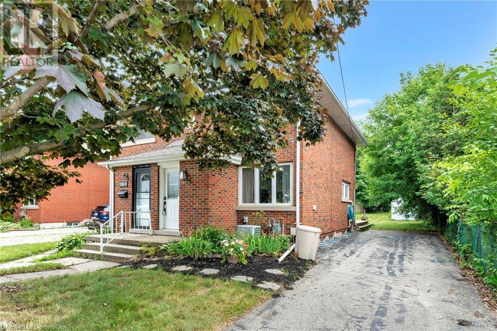 Waterloo, ON N2J1M7,195 ERB ST East #A