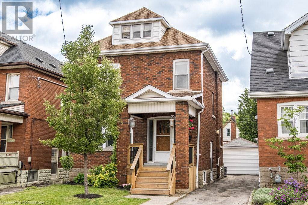Hamilton, ON L8K2L2,115 PROVINCE Street S