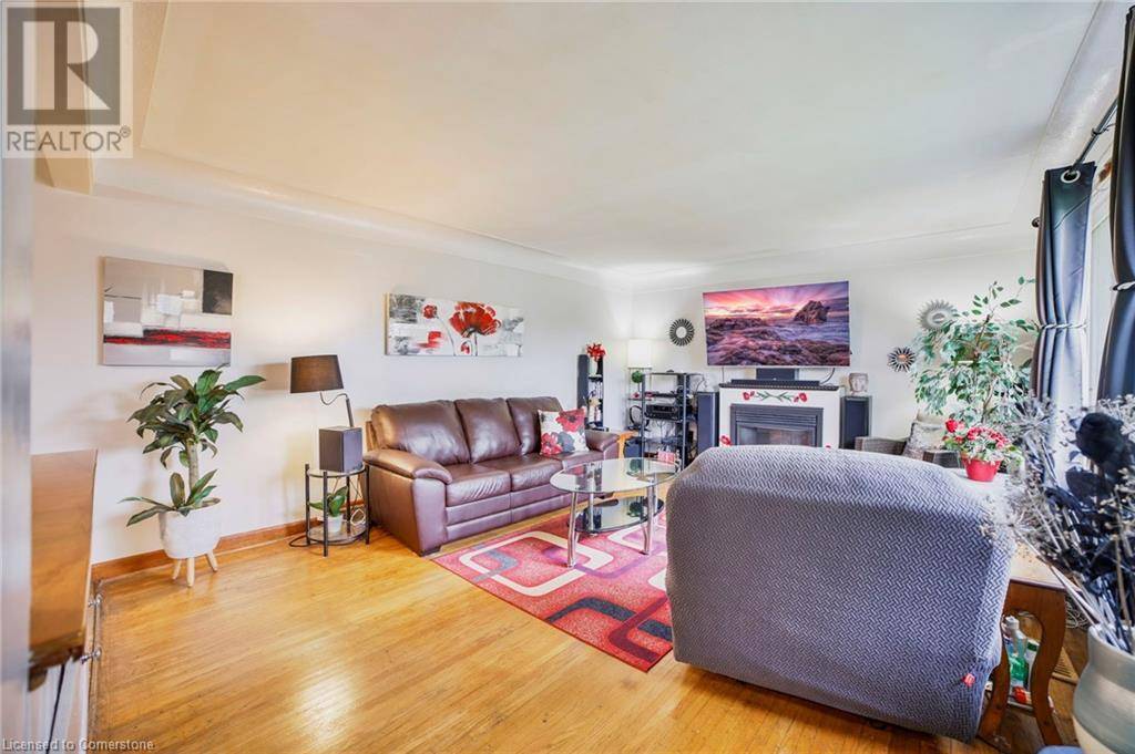 Hamilton, ON L8T3T8,763 UPPER OTTAWA Street
