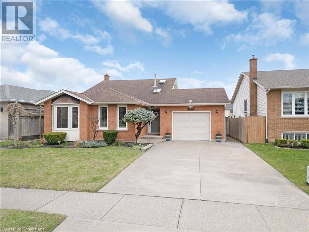 Niagara Falls, ON L2H2W1,7994 OAKRIDGE Drive