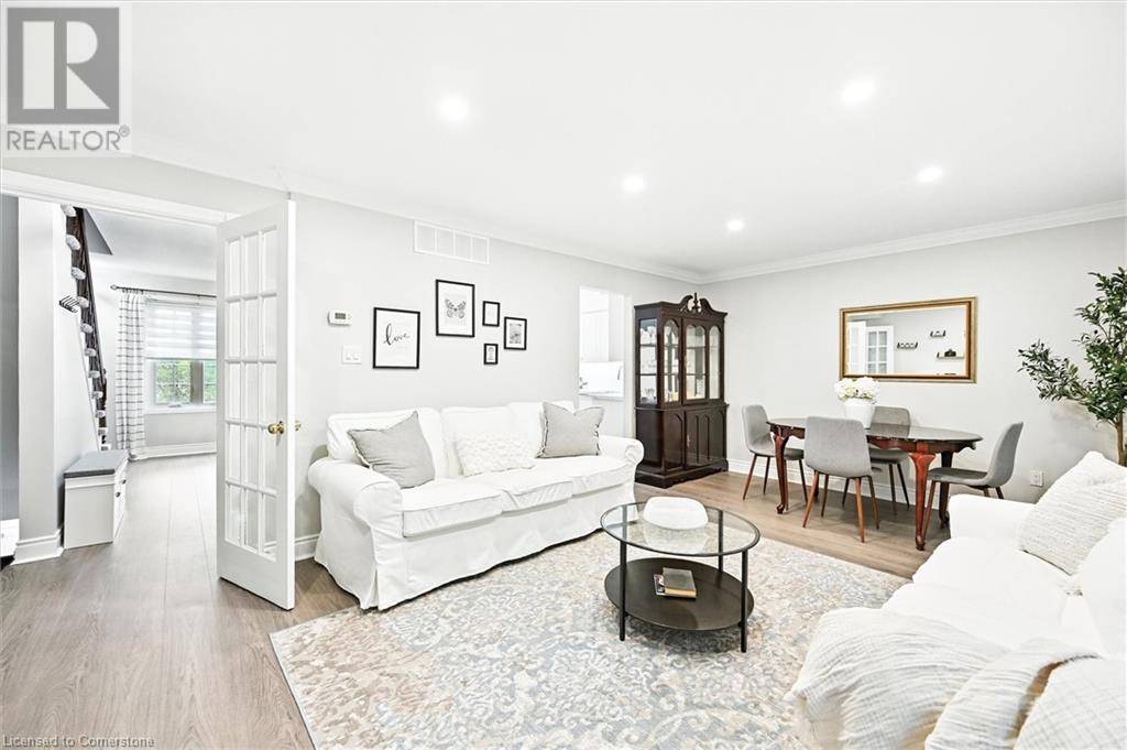 Burlington, ON L7M3Z4,2110 CLEAVER AVE #228