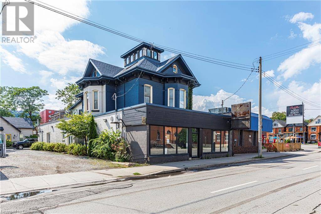 Hamilton, ON L8M1J1,538 MAIN Street E