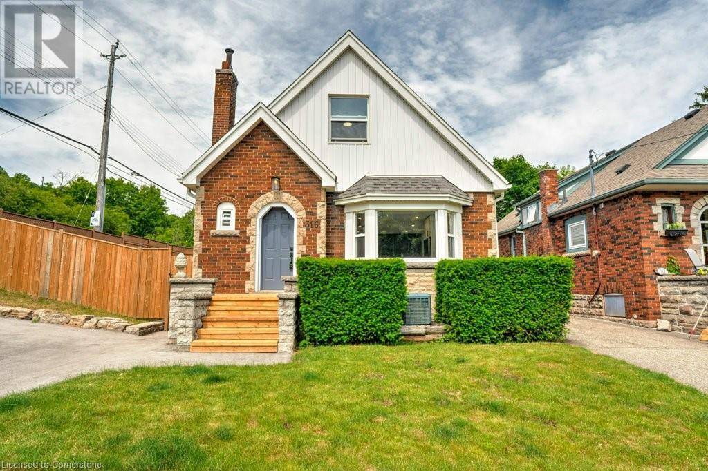Hamilton, ON L8K2N3,316 HOUGHTON Avenue S
