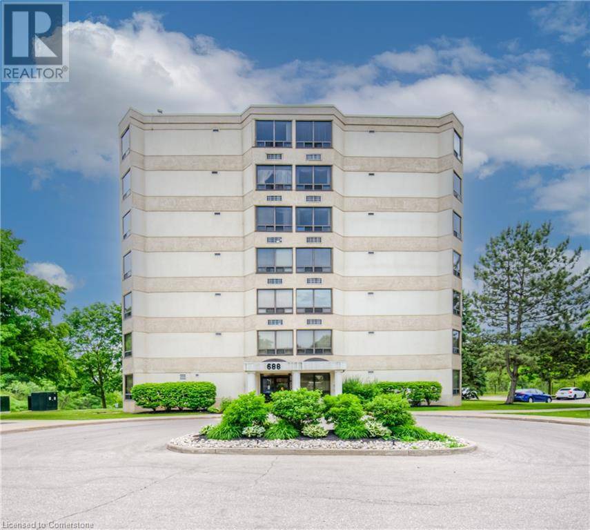 Cambridge, ON N3H5K6,688 PRESTON Pkwy #304