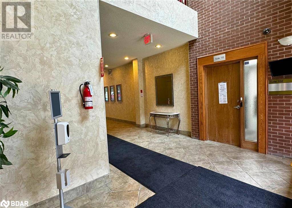 Barrie, ON L4M3B3,135 BAYFIELD ST #300B/301