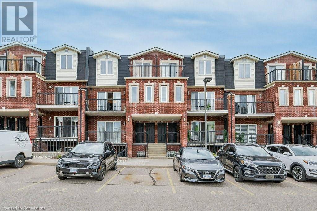 Kitchener, ON N2E0A2,45 CEDAR HILL CRES #14A