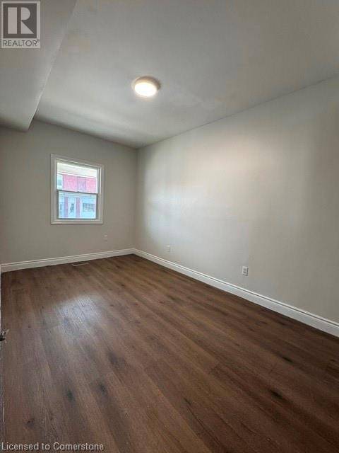 Hamilton, ON L8L4A9,217 BEACH Road