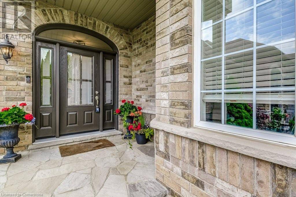 Dundas, ON L9H7M4,98 DAVIDSON Boulevard